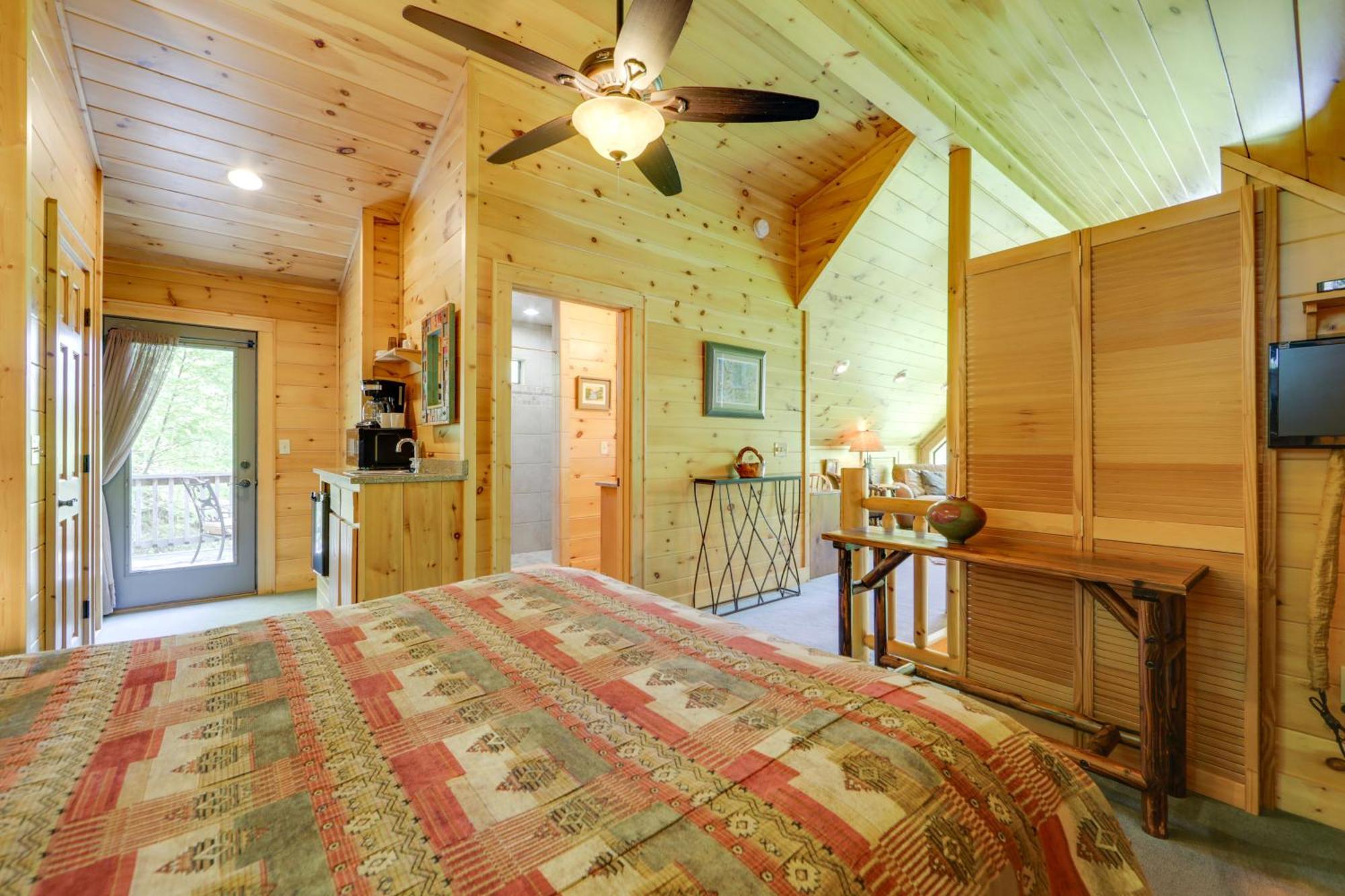 Bryson City Cabin With Hot Tub And Mountain Views! Exterior photo