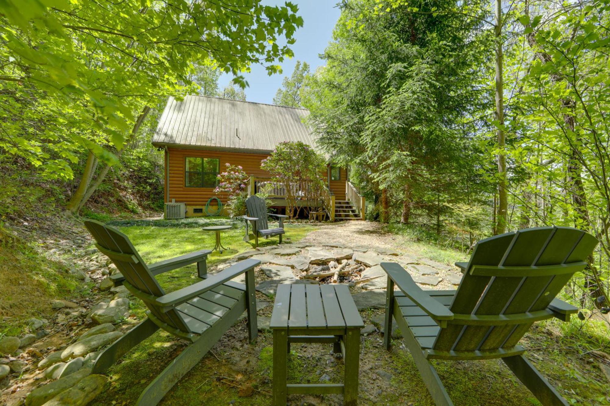 Bryson City Cabin With Hot Tub And Mountain Views! Exterior photo