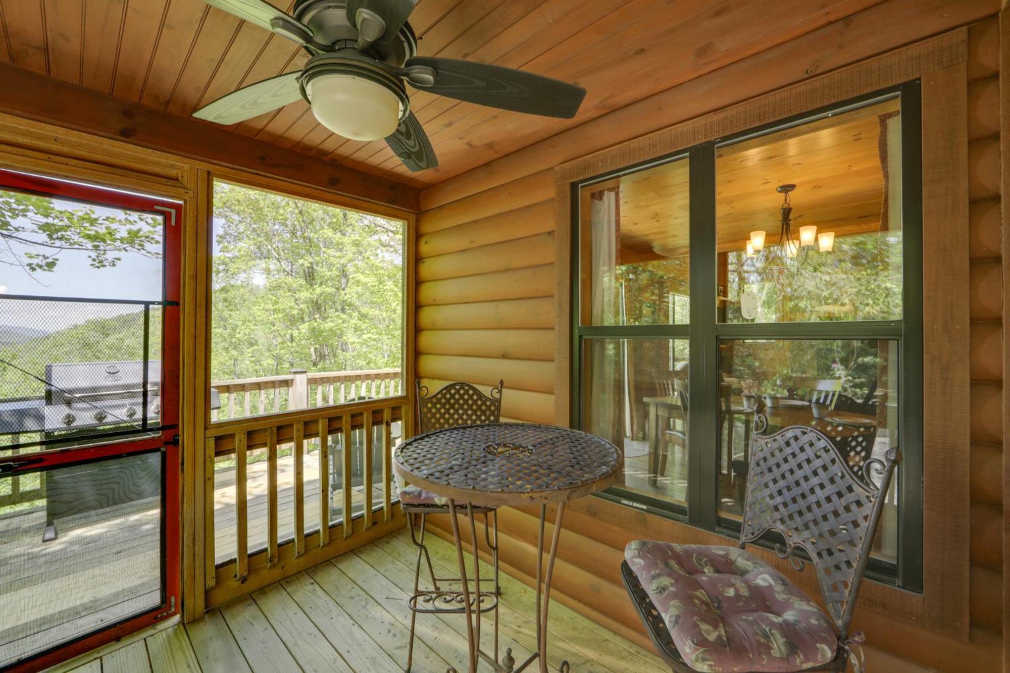 Bryson City Cabin With Hot Tub And Mountain Views! Exterior photo