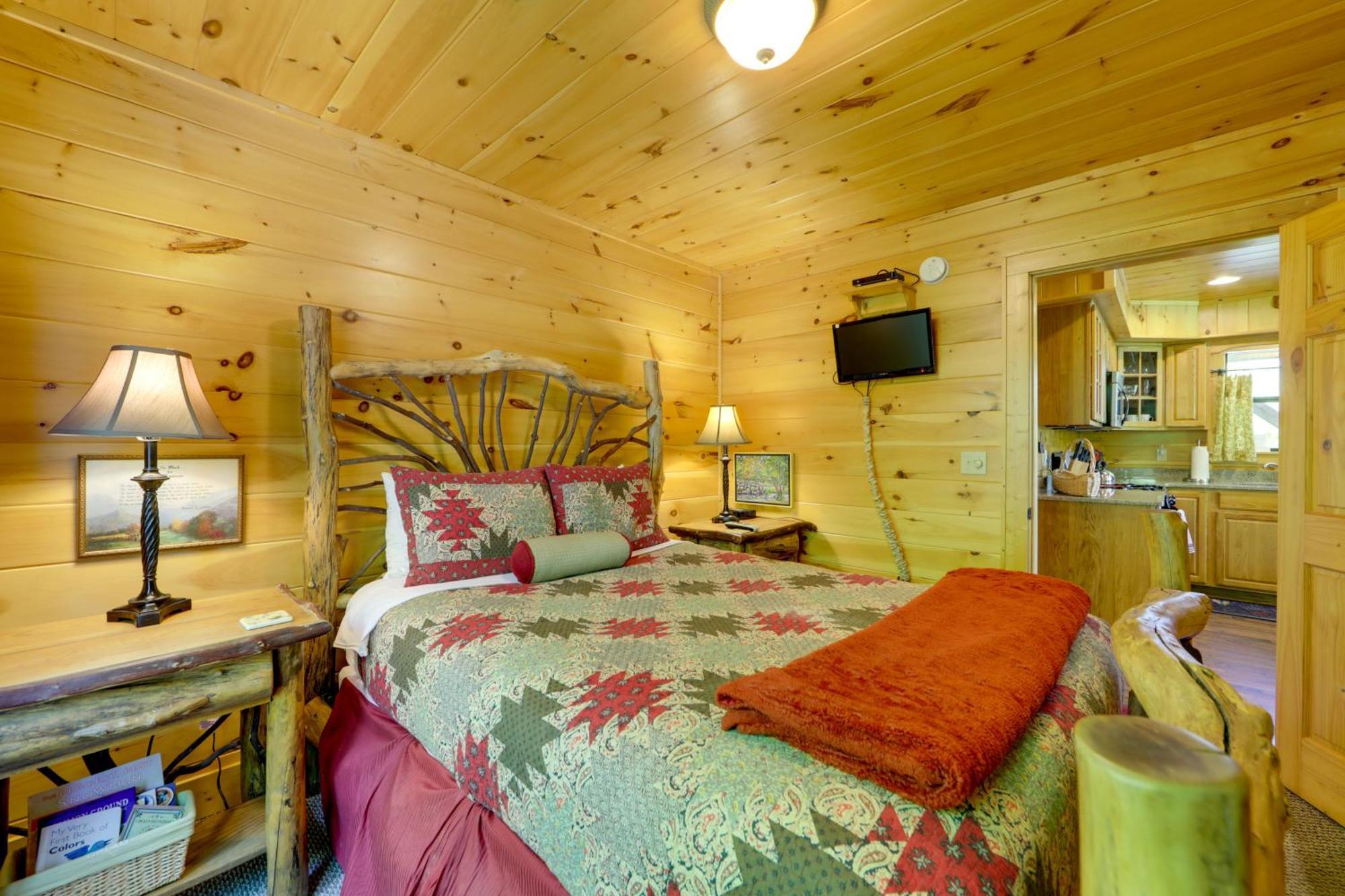 Bryson City Cabin With Hot Tub And Mountain Views! Exterior photo